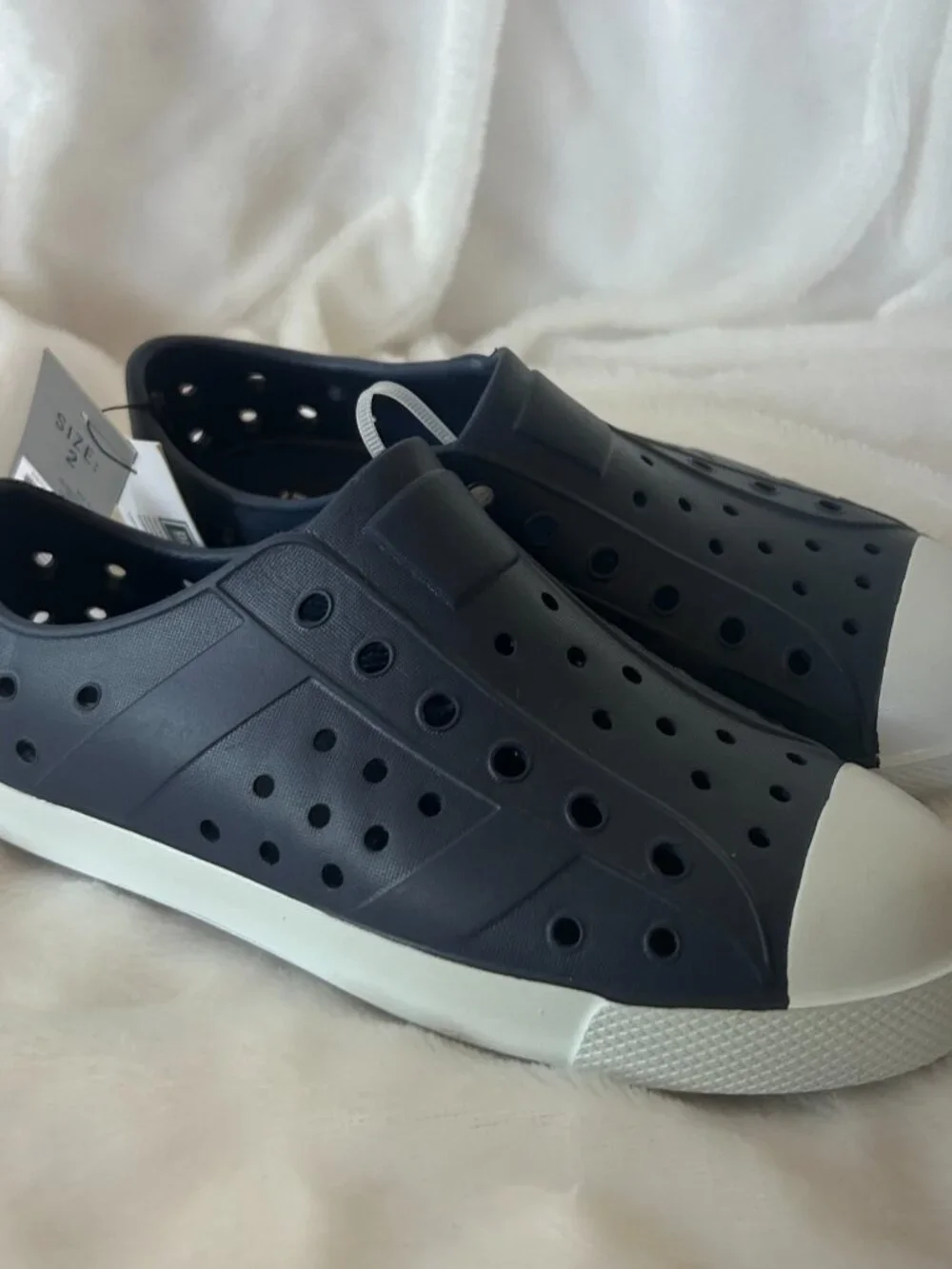 DSG Slip On Water Shoes Youth Size 2 Navy Blue Coastal Beach NEW